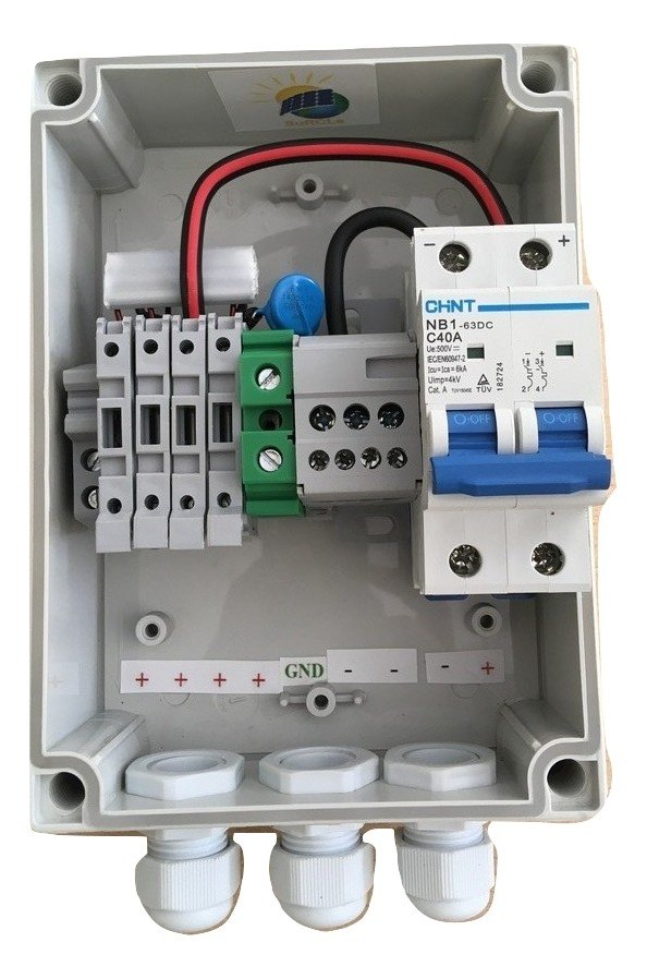 4 Solar Panel Combiner Box with All Protection